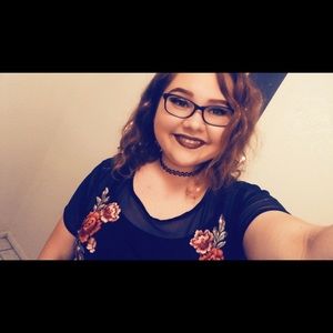 Meet your Posher, Alyssa